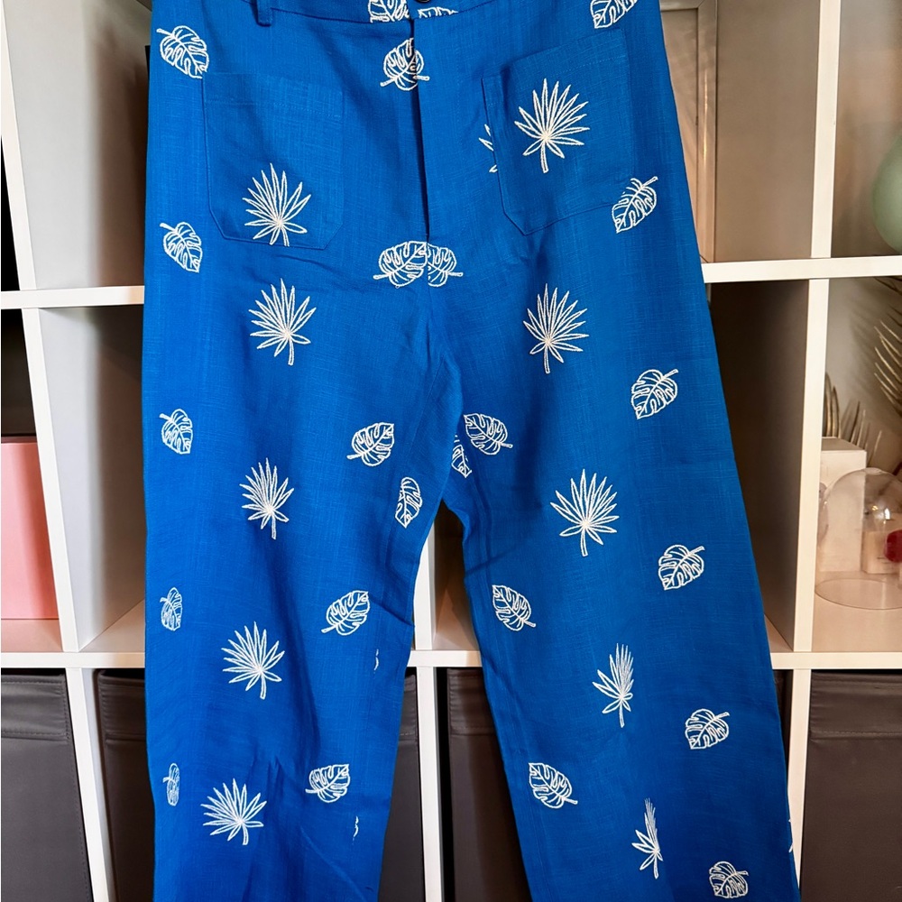 Zara Blue Wide Leg Pants with White Leaf/Flower Print Size L